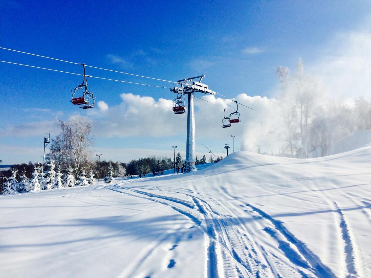 Grund Resort Golf And Ski Mladé Buky Eksteriør billede