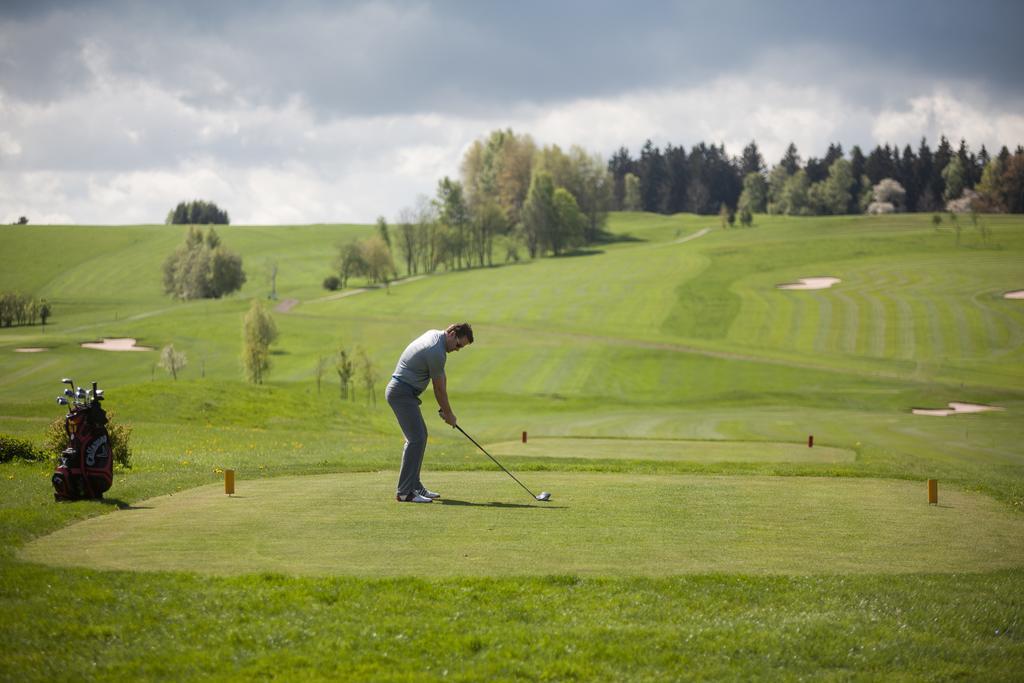 Grund Resort Golf And Ski Mladé Buky Eksteriør billede