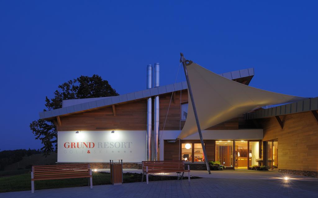 Grund Resort Golf And Ski Mladé Buky Eksteriør billede