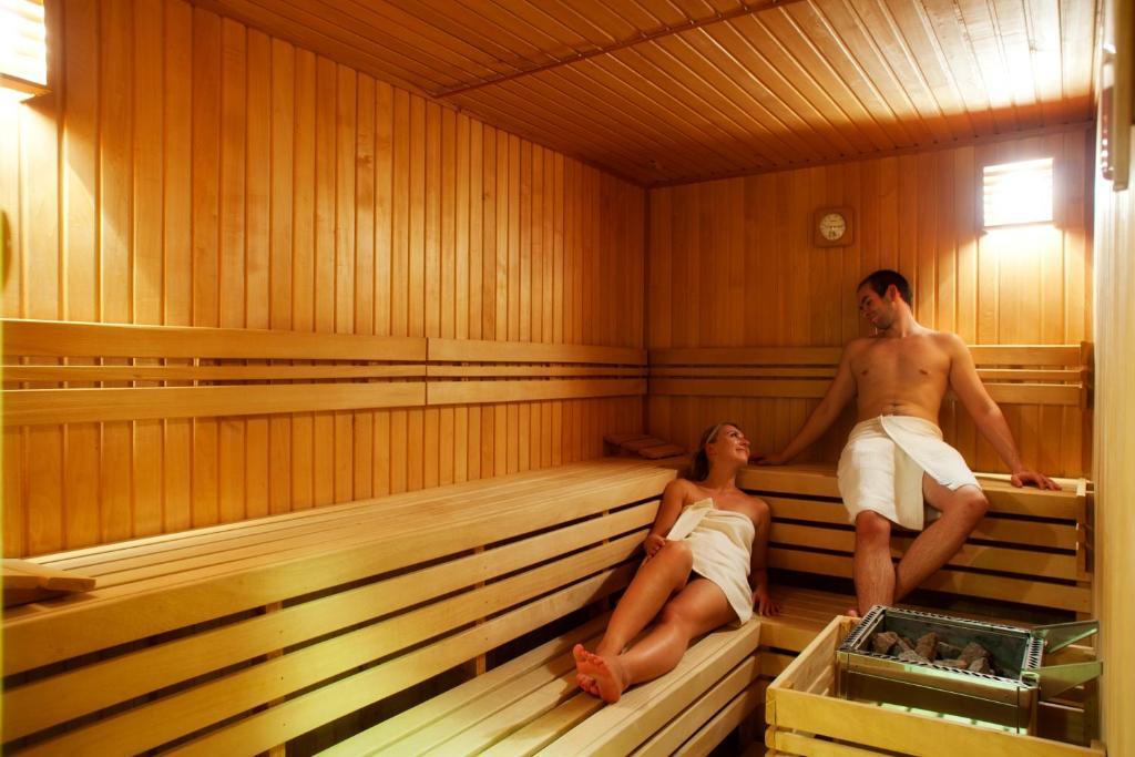 Grund Resort Golf And Ski Mladé Buky Eksteriør billede