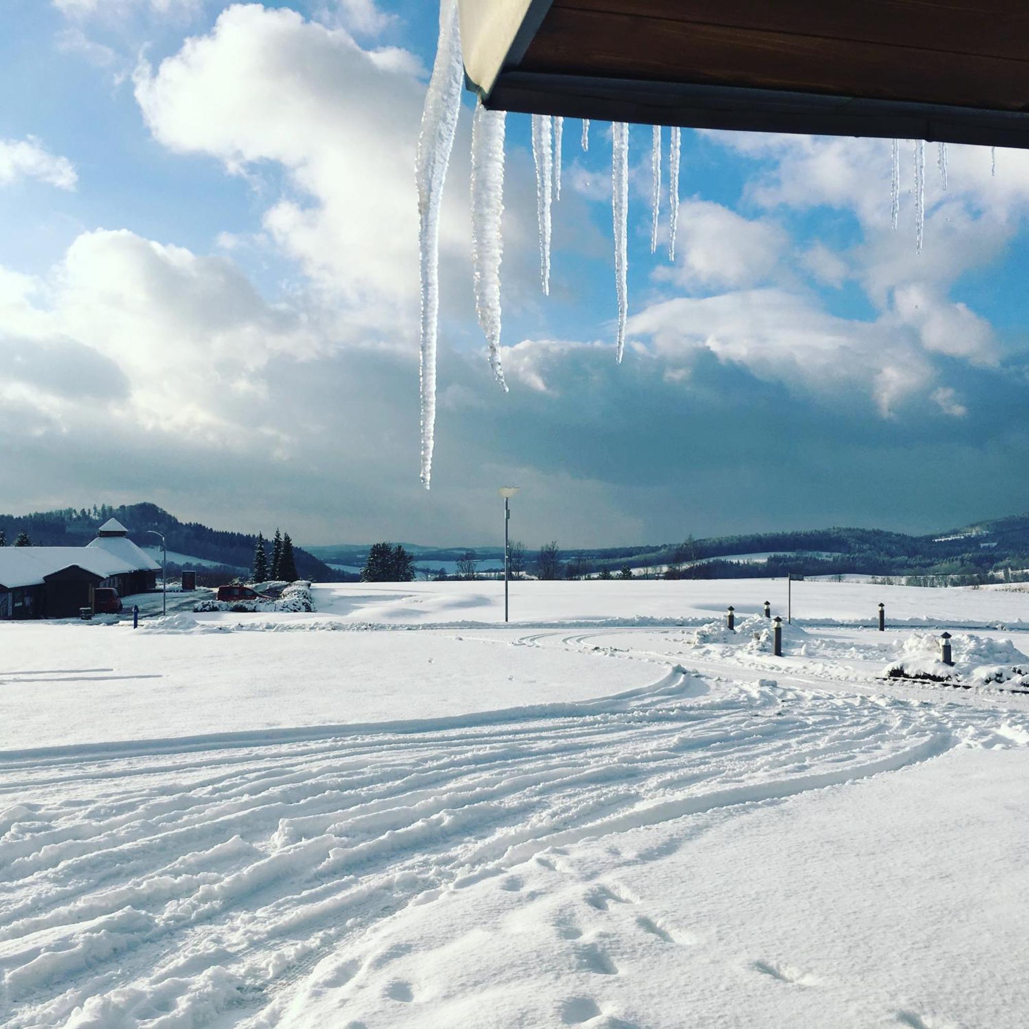 Grund Resort Golf And Ski Mladé Buky Eksteriør billede